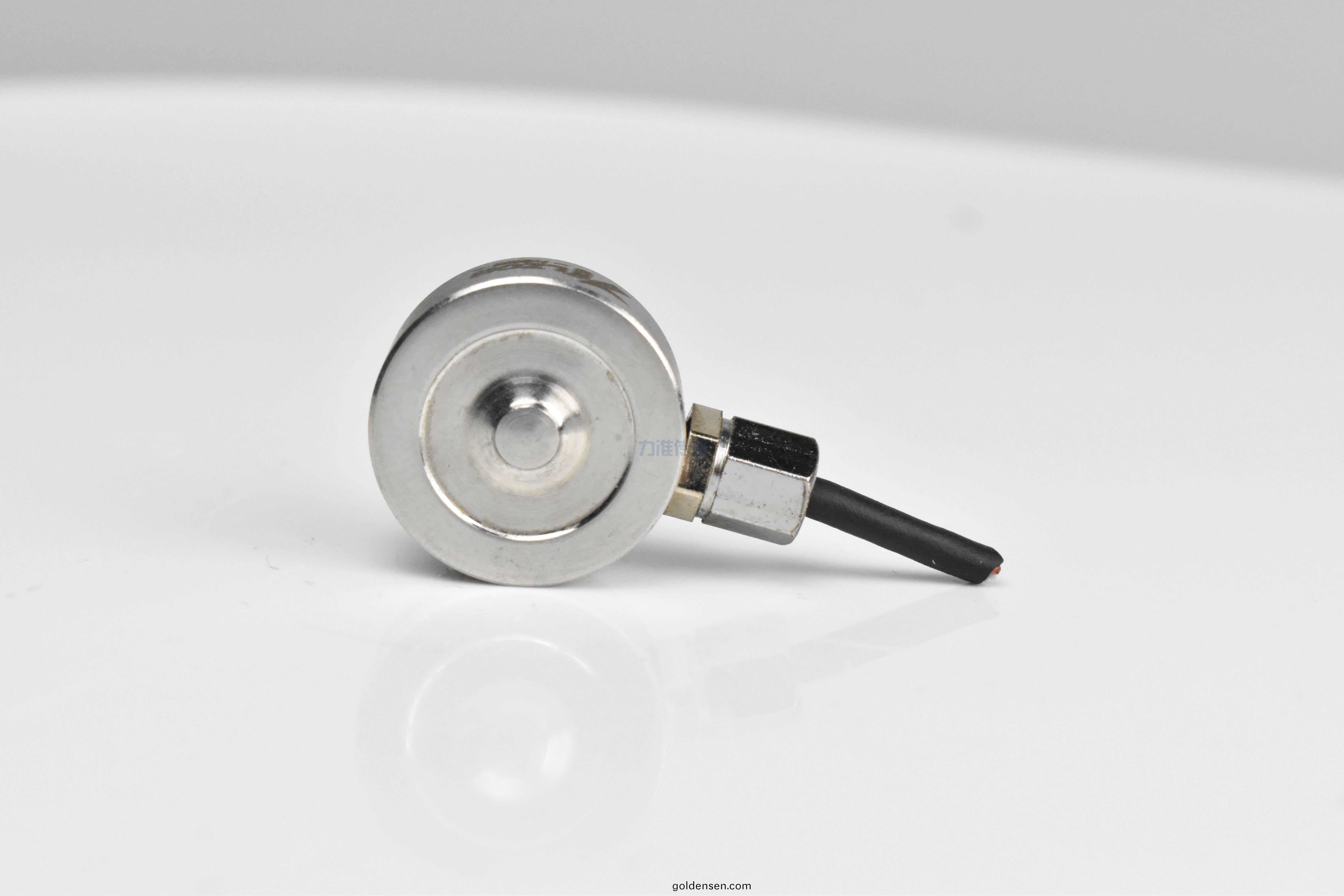 應變片(pian)式測力傳感器彈性體的結構形狀咊(he)相關尺寸(圖1) DSC_0394.JPG