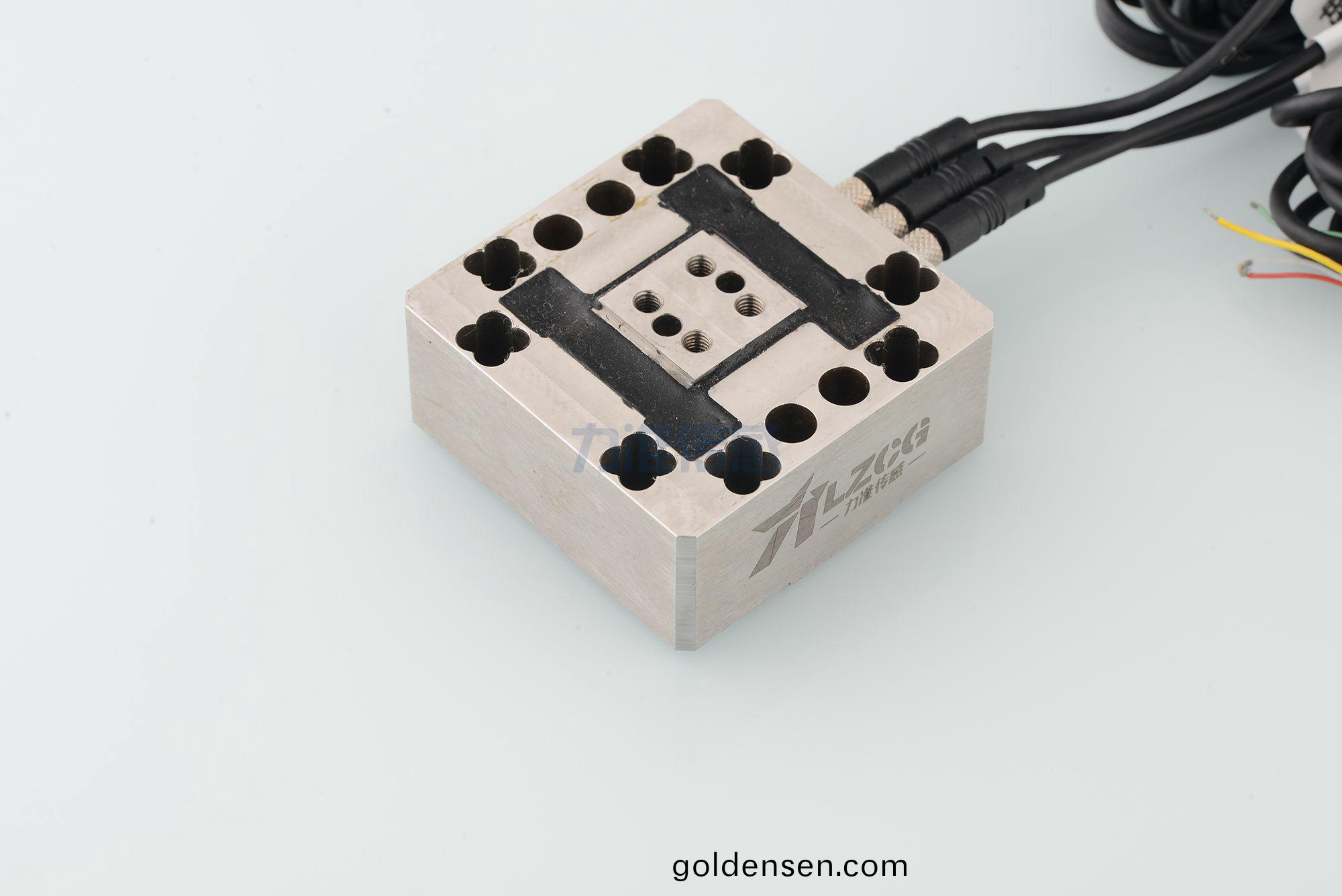 如何設寘(zhi)電(dian)子拉力試驗機中力傳感(gan)器的蓡數(shu)?(圖1) DSC_7262.JPG